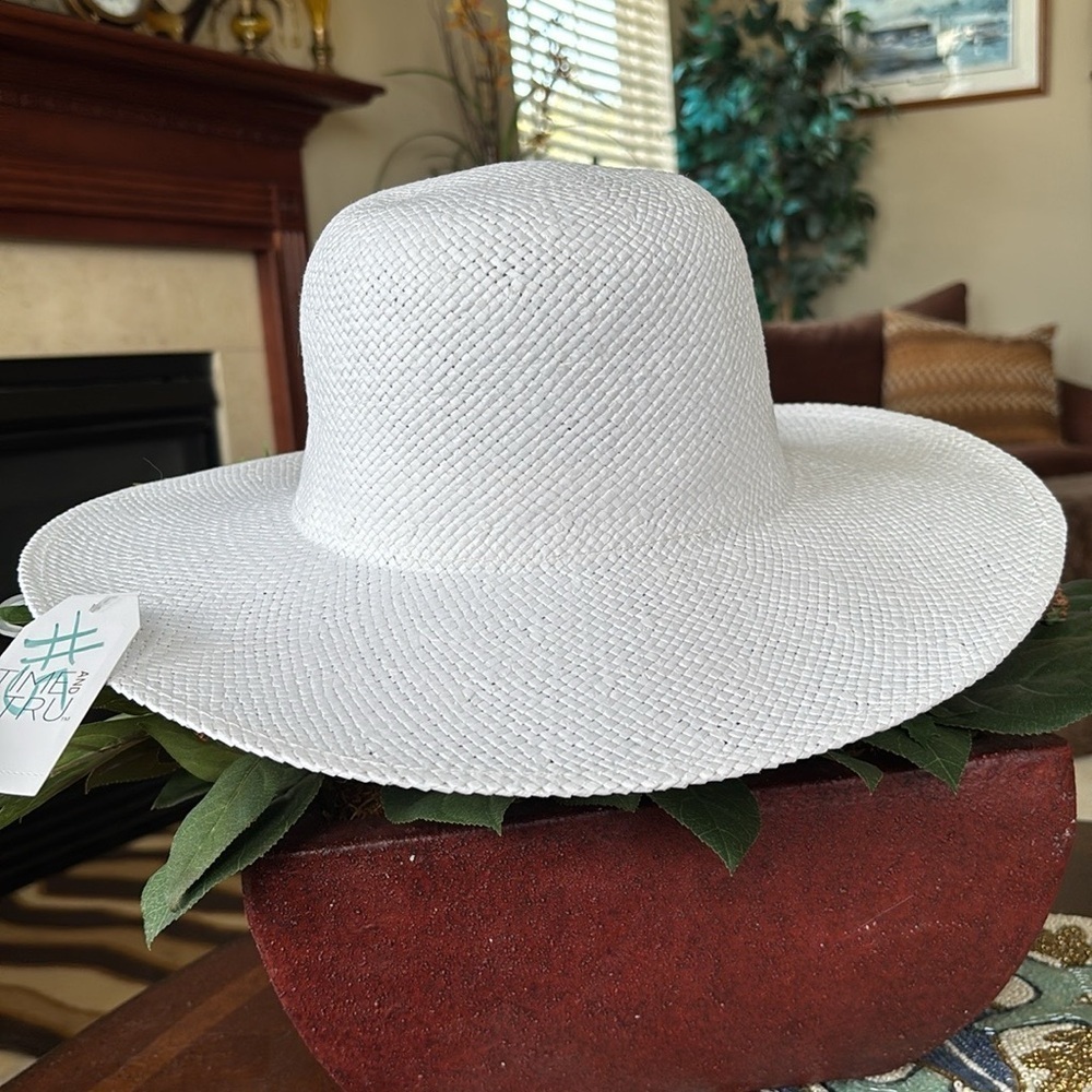 Brand New Time and Tru White Natural Straw Beach Hat Handmade Wide Brim Panama